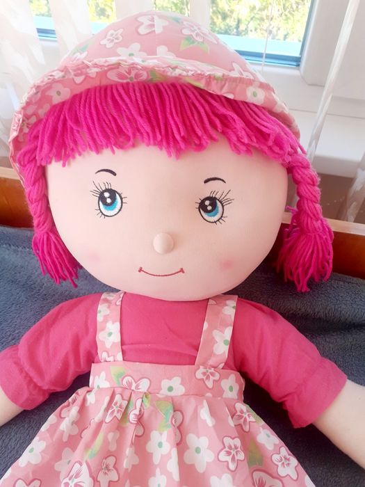 Продавам детска кукла