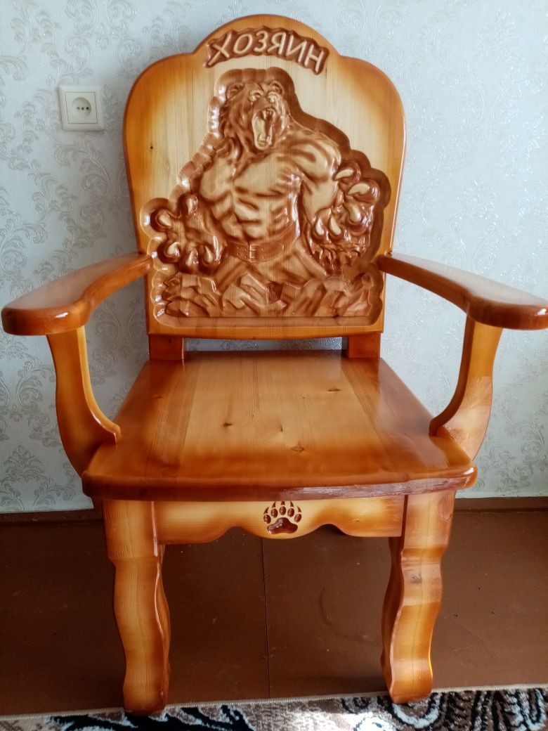 Кресло "Хозяин" из массива дерева.
