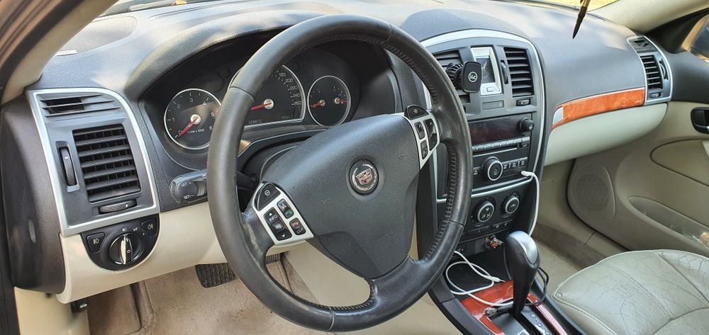 Vând cadillac bls