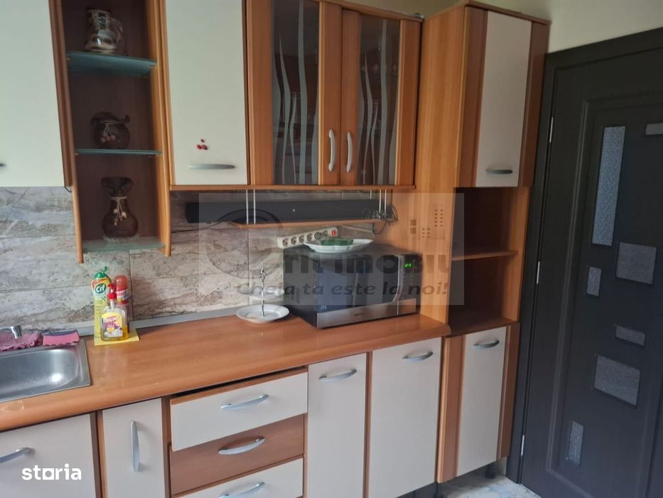 Apartament 3 Camere Podul de Piatra - 550 euro