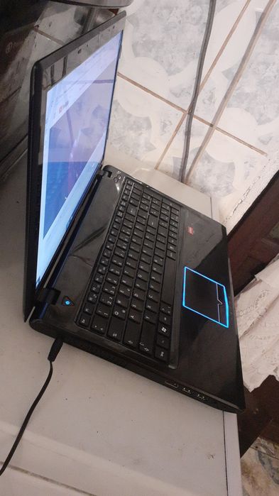 Laptopul și cu stația costă 7,500