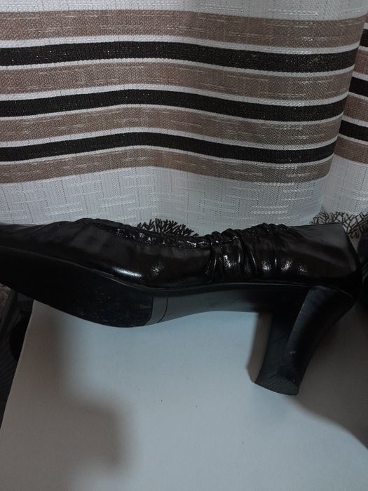 Pantofi Modisimo,negri,din piele.