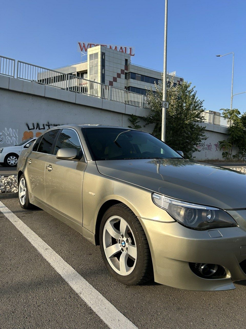 Vând bmw e60 520d  (seria 5)