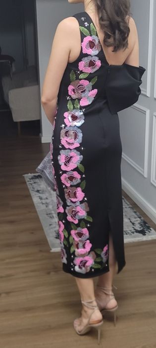 Rochie midi cu umar cazut