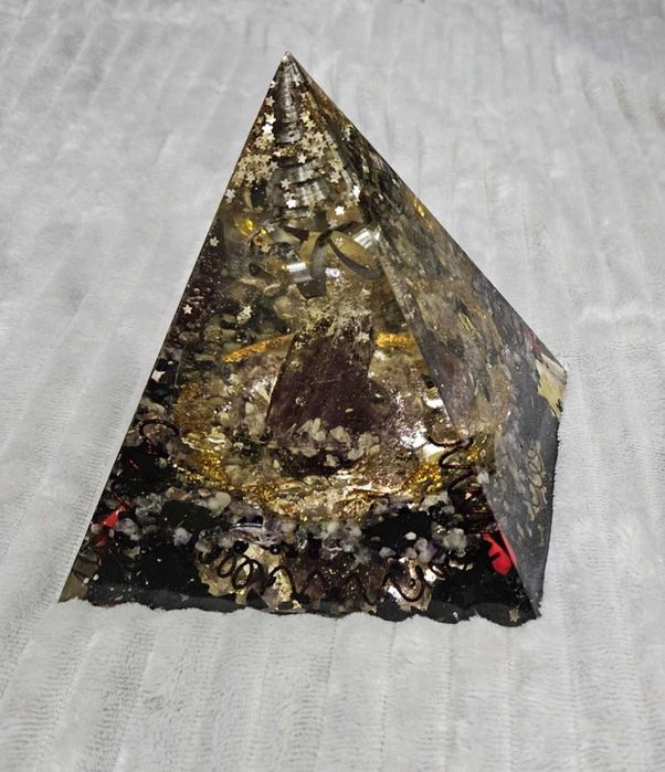 Piramida 16,5x16 cm orgon handmade