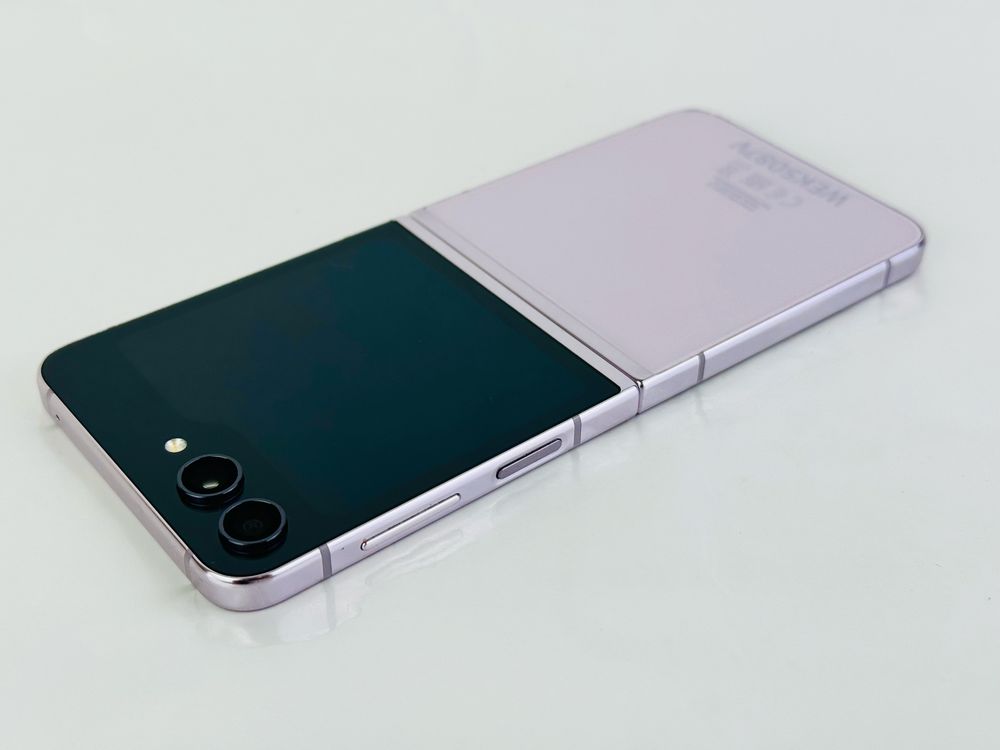 Samsung Galaxy Z Flip 5 5G 256GB 8RAM Lavendder Перфектен! Гаранция!