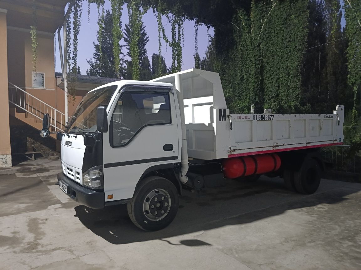 Isuzu samasval  yil 2011