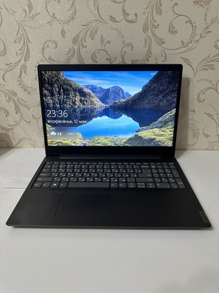 Ноутбук Lenovo core i3-1005G1