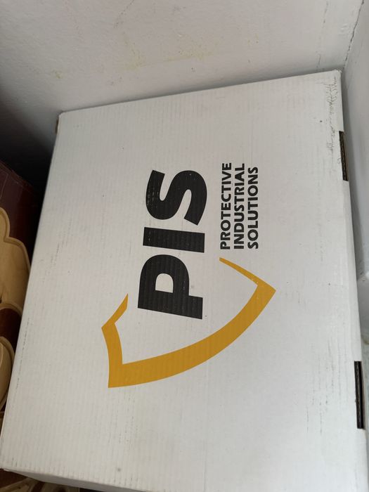 Новые рабочие ботинки