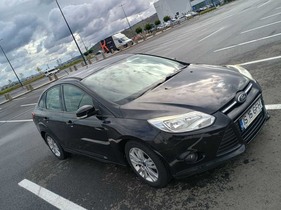 Vând Ford focus 3