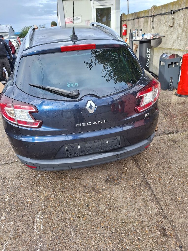 Dezmembram Renault Megane 3 1.4 tce 6+1 trepte an 2011 euro 5