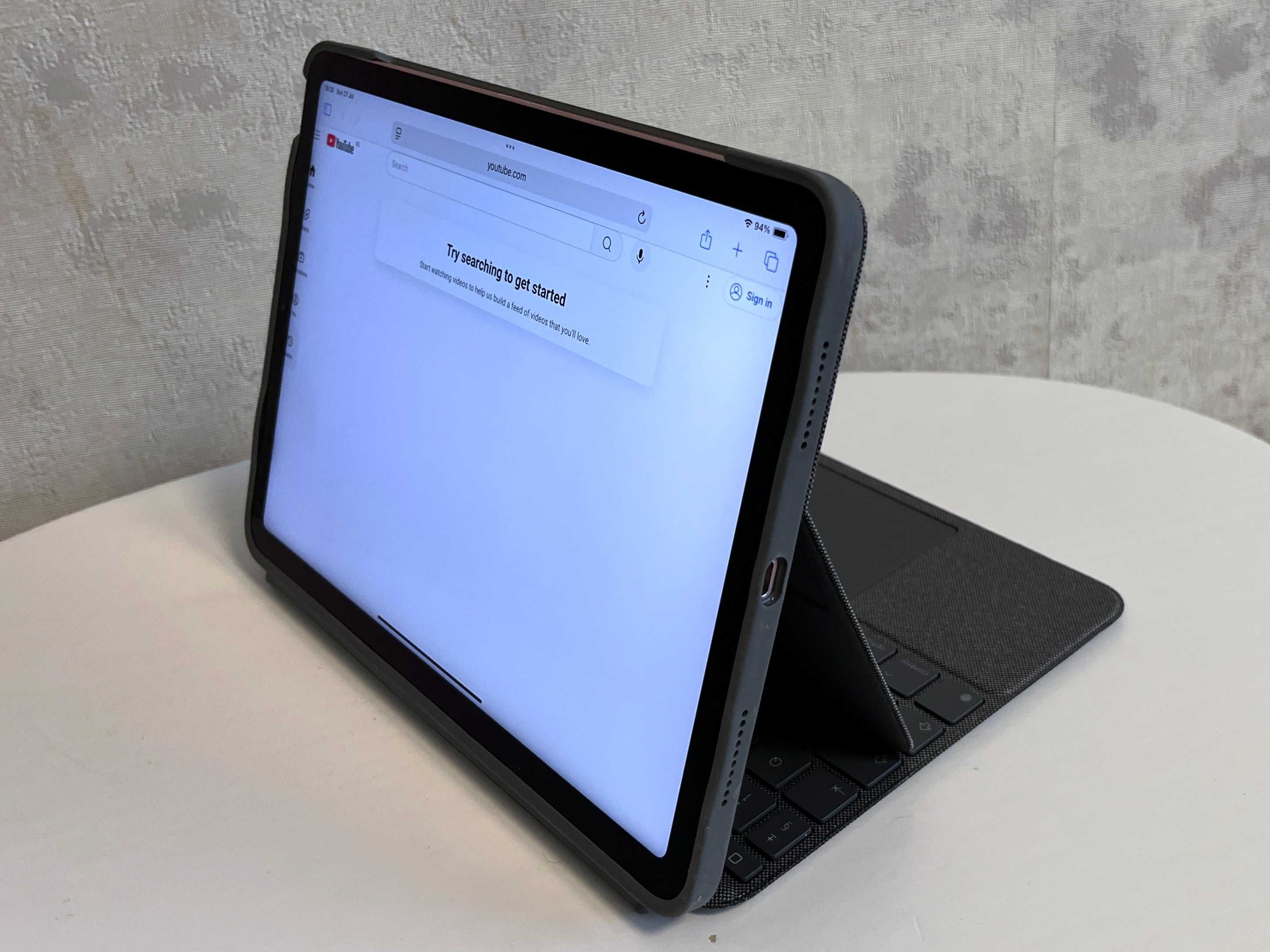 iPad Air 4, 64GB, WiFi, Pink, пълен комплект + клавиатура за таблет