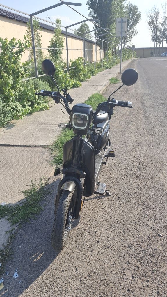 Skuter drongo 48 W 20A sotiladi
