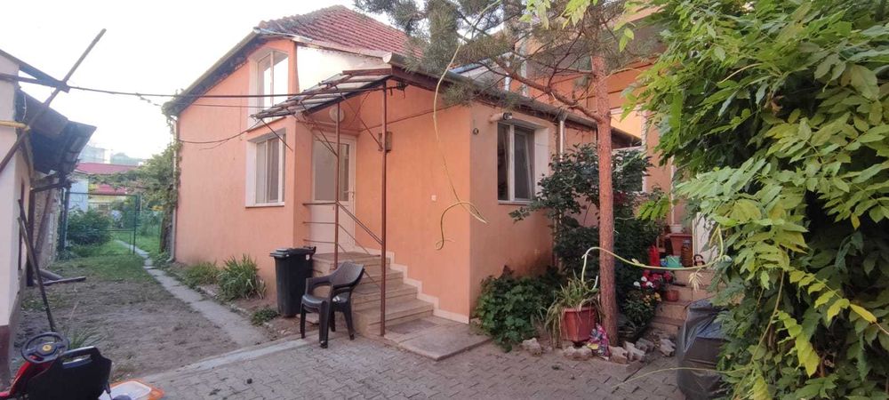 Inchiriez CASA 3 camere ultracentral Brasov