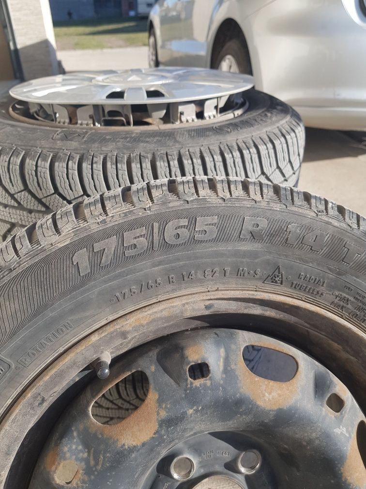 Гуми с джанти за vw polo 5×100