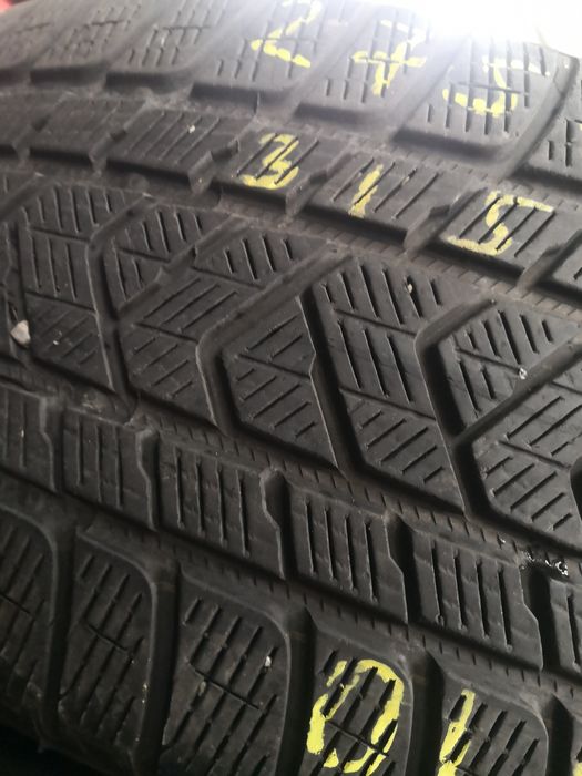 275 45 21 предни 315 40 21 цола задни гуми спорт пакет Pirelli dot 22