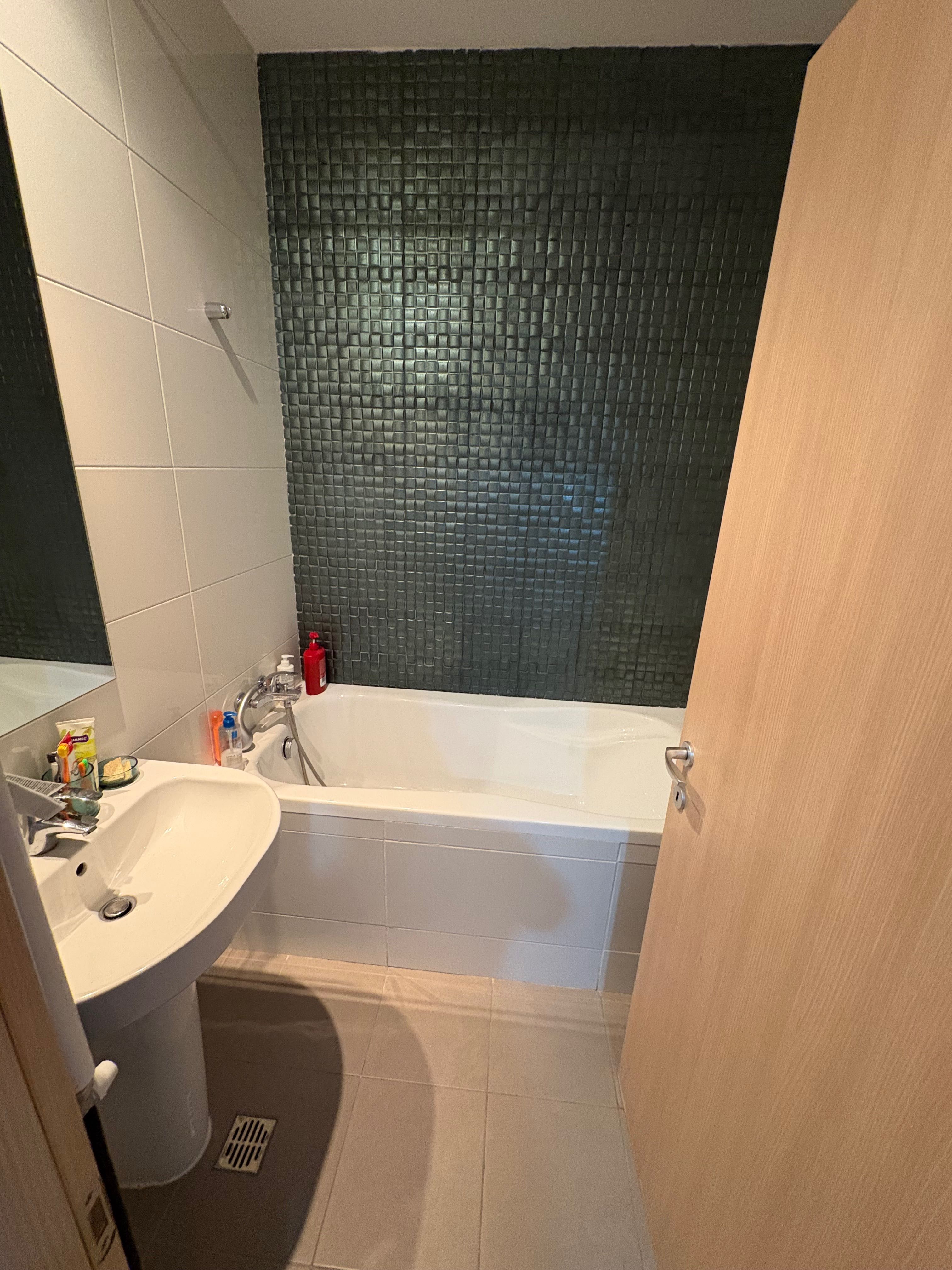 Inchiriez apartament zona Baneasa