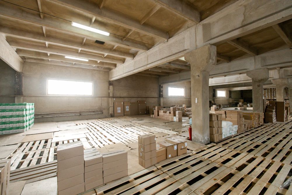 Сдам теплый склад 1 000 м² + помещение для завсклада