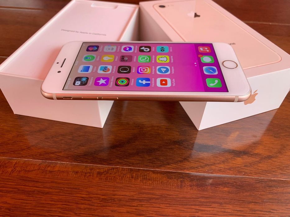 iPhone 8 Gold 64GB impecabil