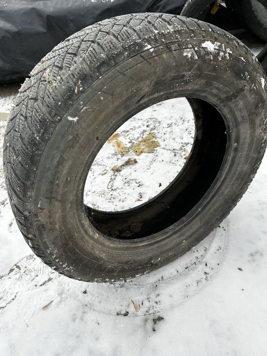 Автошины зимние 235/65 r17