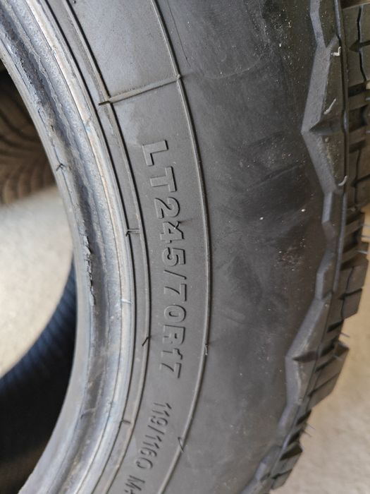 Гуми за кал 245/70/17 Като НОВИ!