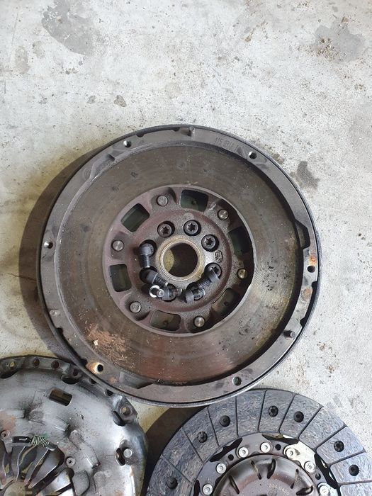 Kit ambreiaj FORD KUGA I 2008 - 2012 2.0 TDCi 415031810