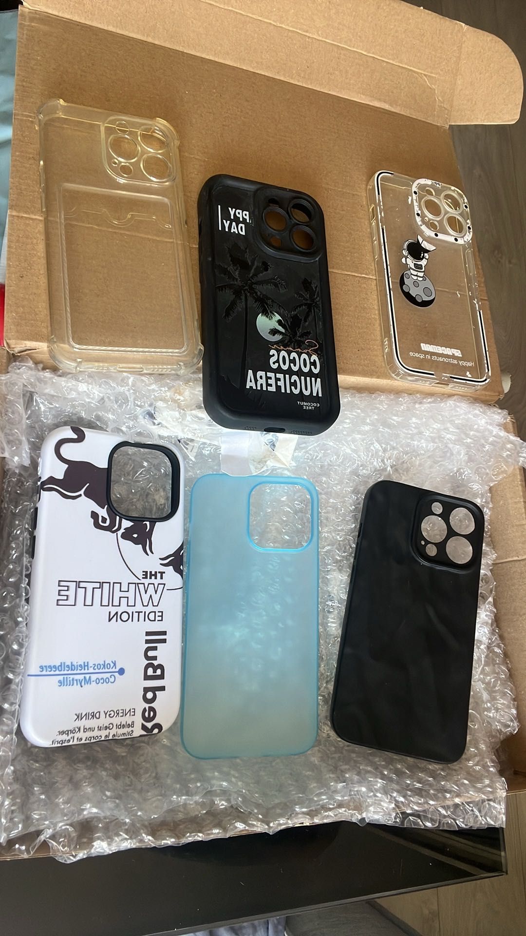 Калъфи за iPhone 13pro