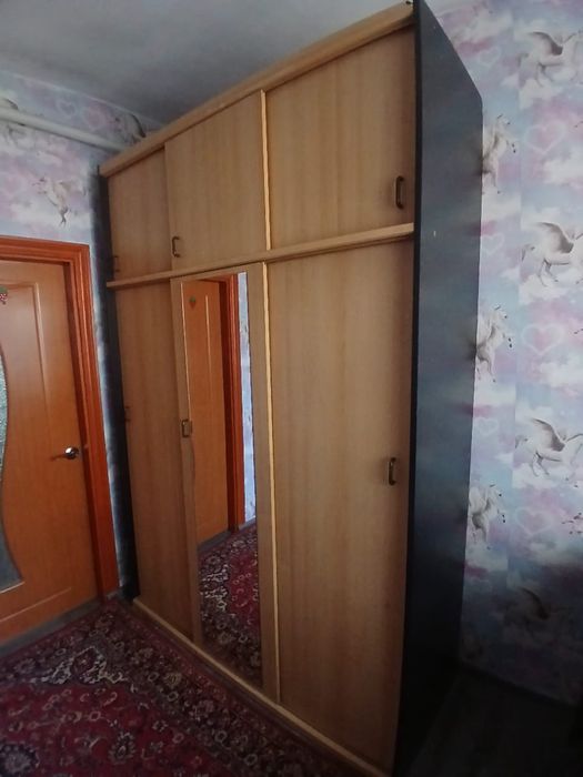 Продам шифонер  б/у
