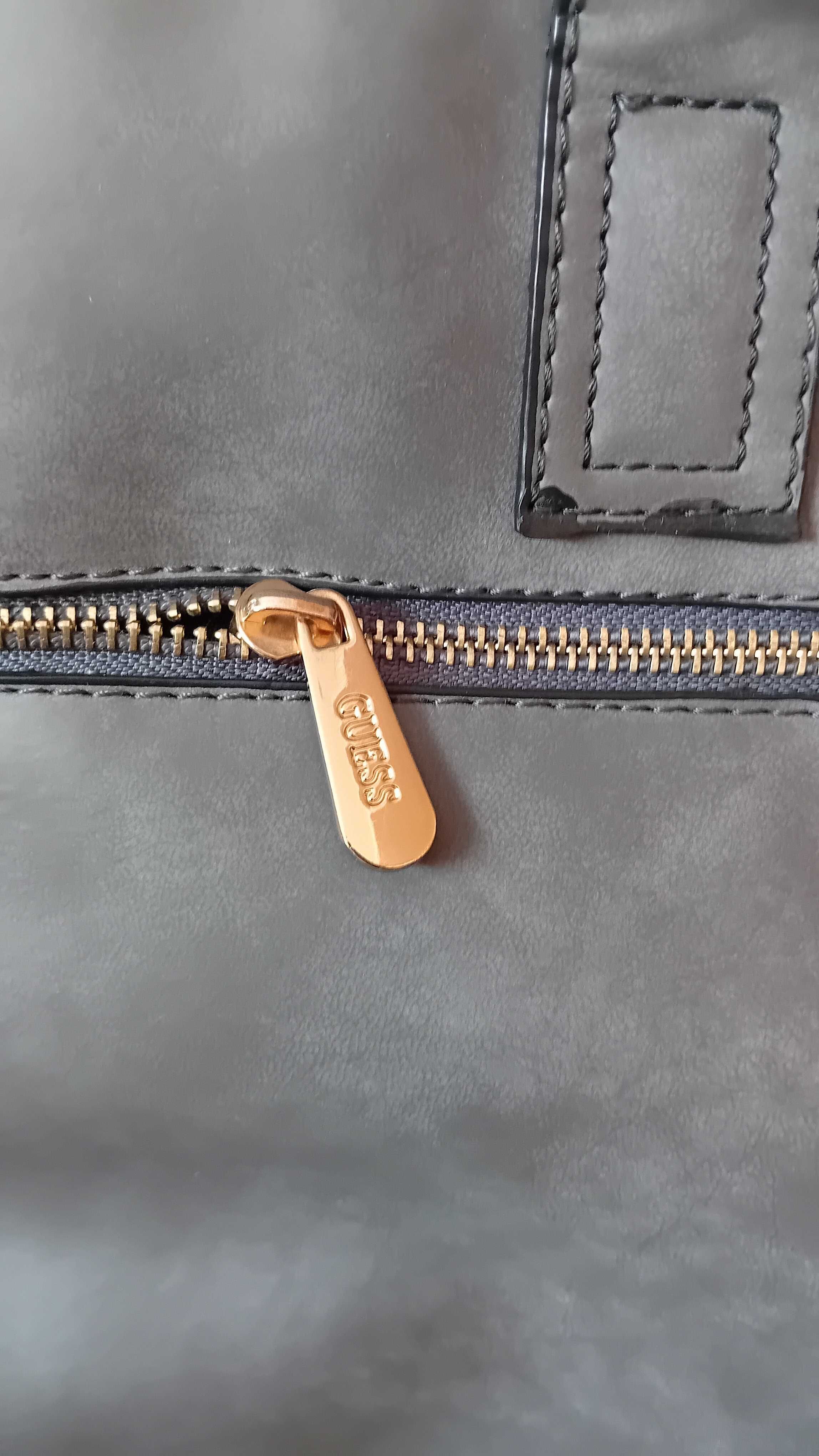 Чанта GUESS сива