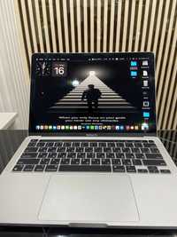 MacBook Pro M2 2022 1