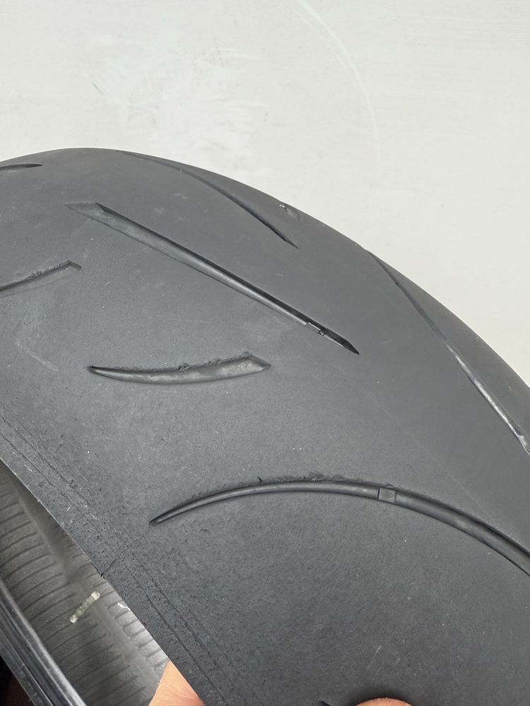 200/55/17 Metzeler m9rr dot 2024