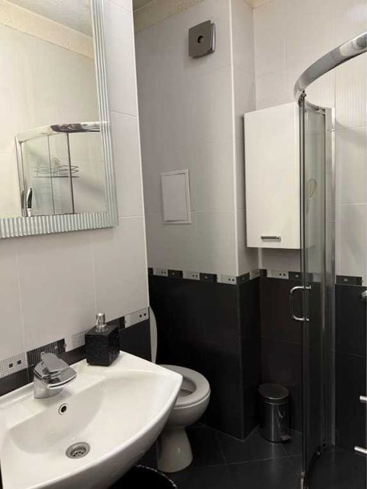 Дава се под наем Тристаен апартамент в София, Красно село - 84 кв.м за 900 € - Снимка #9