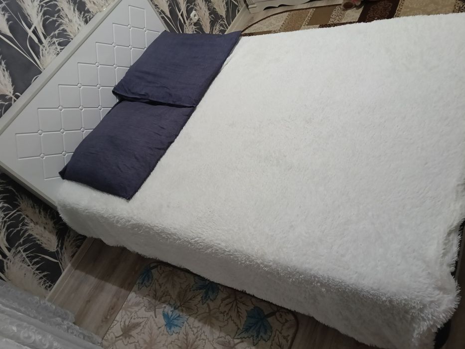 Продам двухспальную кровать