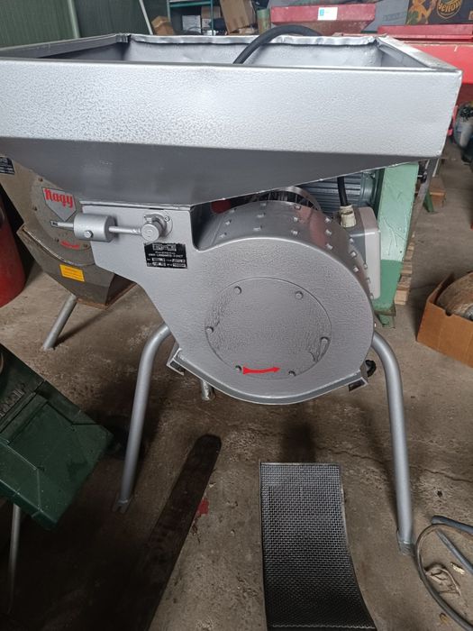 Moara cu ciocane  500 lei / kw