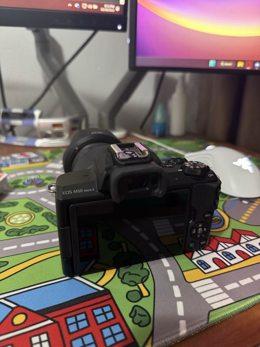 Aparat Mirrorless Canon EOS M50 Mark II - Stare Noua, Garantie eMAG