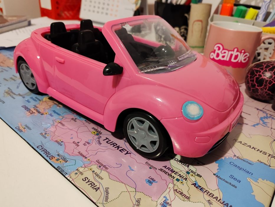 Vând jucării Barbie