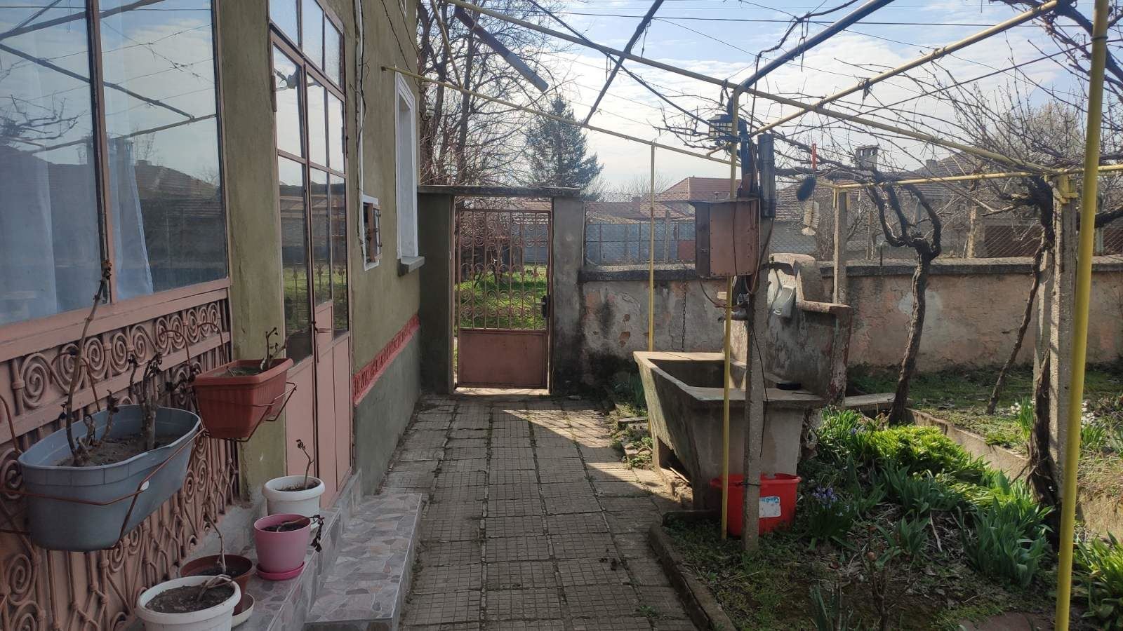 Къща в Плевен, област-с.Подем площ 70 цена 40000
