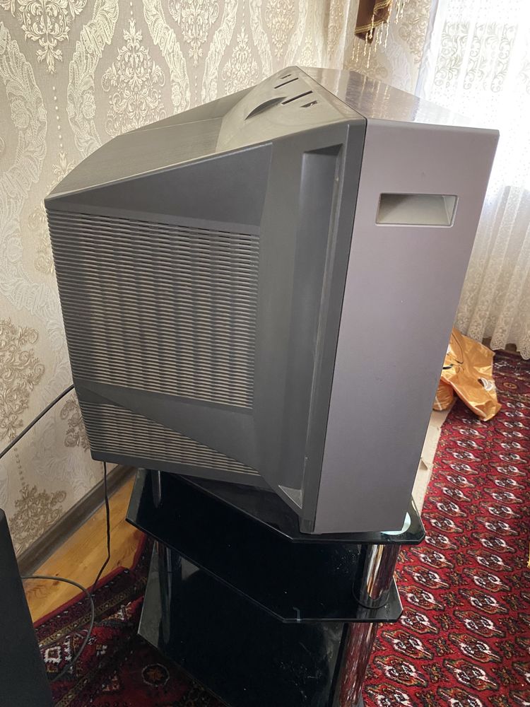 Телевизор Sony Trinitron в идеальном состоянии
