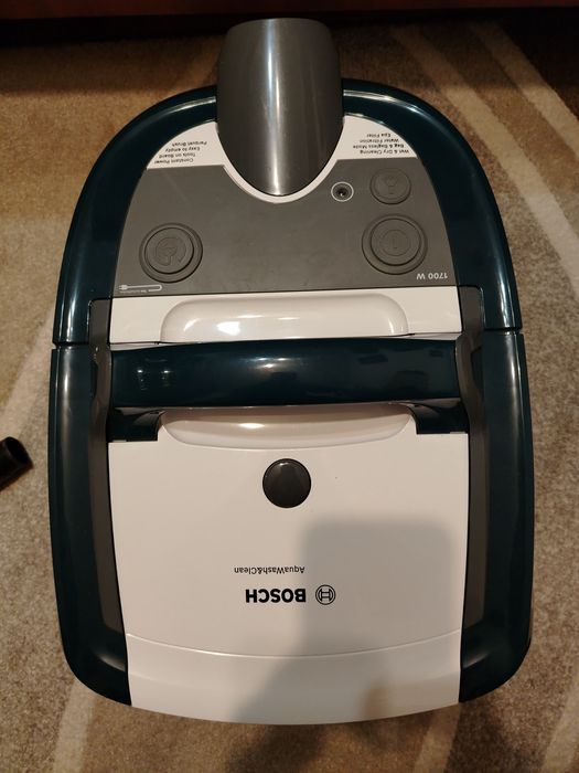 Vând aspirator Bosch