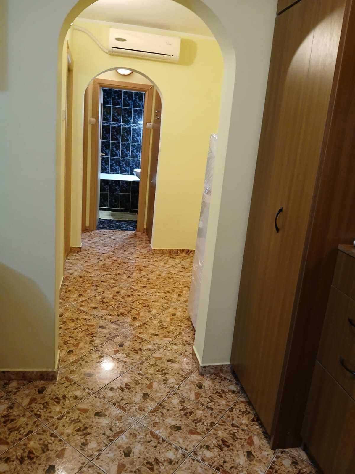 Inchiriez 1 cameră