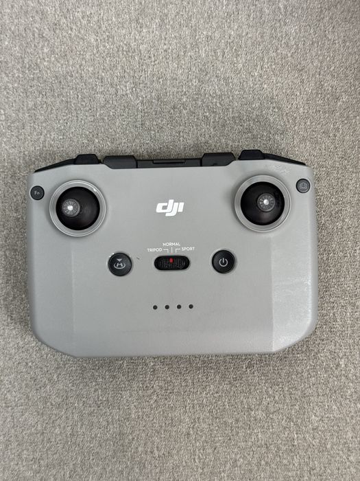 Продавам дрон DJI Mavic AIR 2