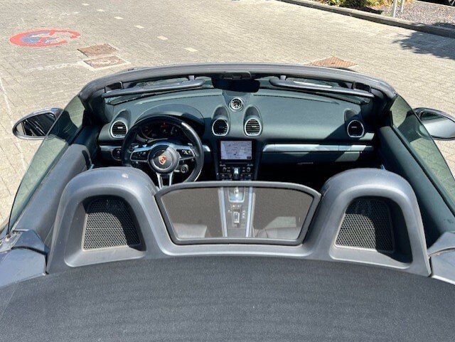 Inchiriere Porsche 718 Boxster