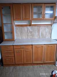 De vânzare mobilă de bucătărie lungime 2, 60 m+aragaz+hotă