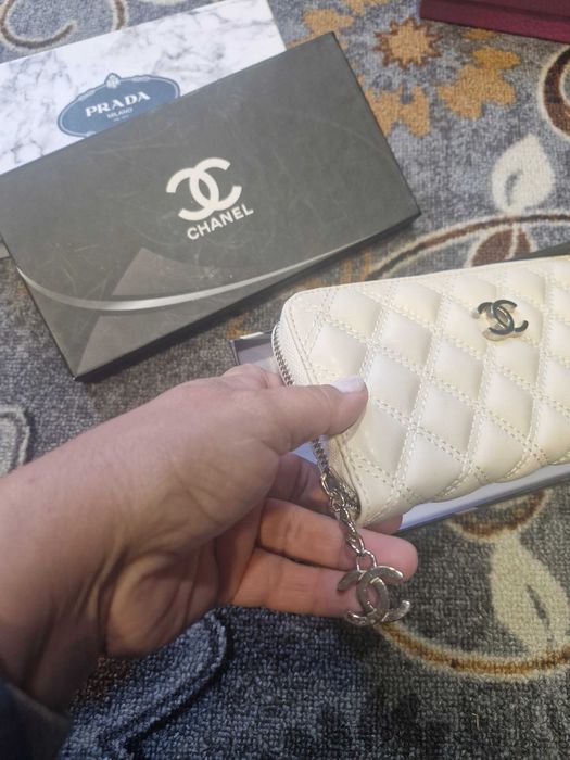 Portofel dama foarte frumos cu cutie