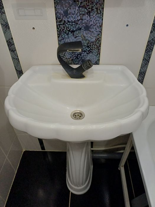 Продам раковину с пъедисталом