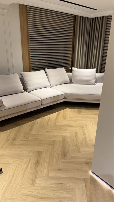Montaj parchet montaj SPC herringbone sau simplu