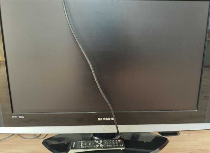 Телевизор SAMSUNG 32 "