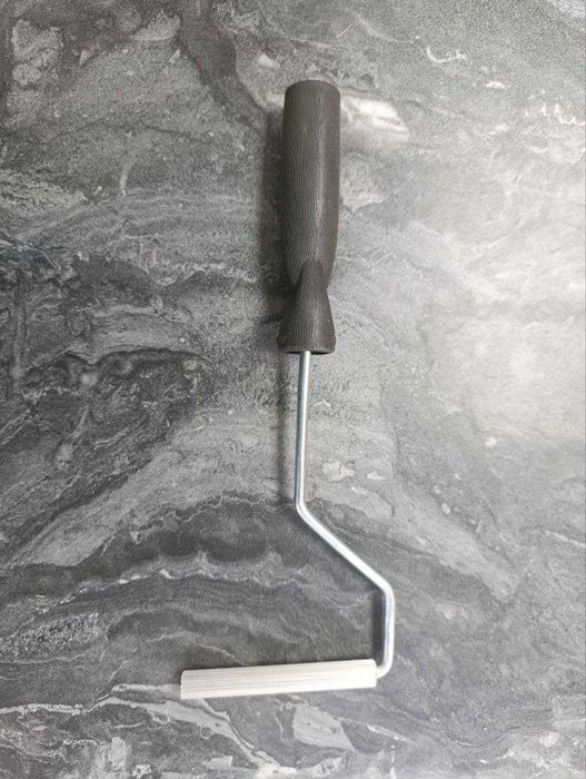 Валик для полиэфирной смолы