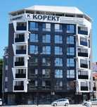 Продавам паркомясто 6 .