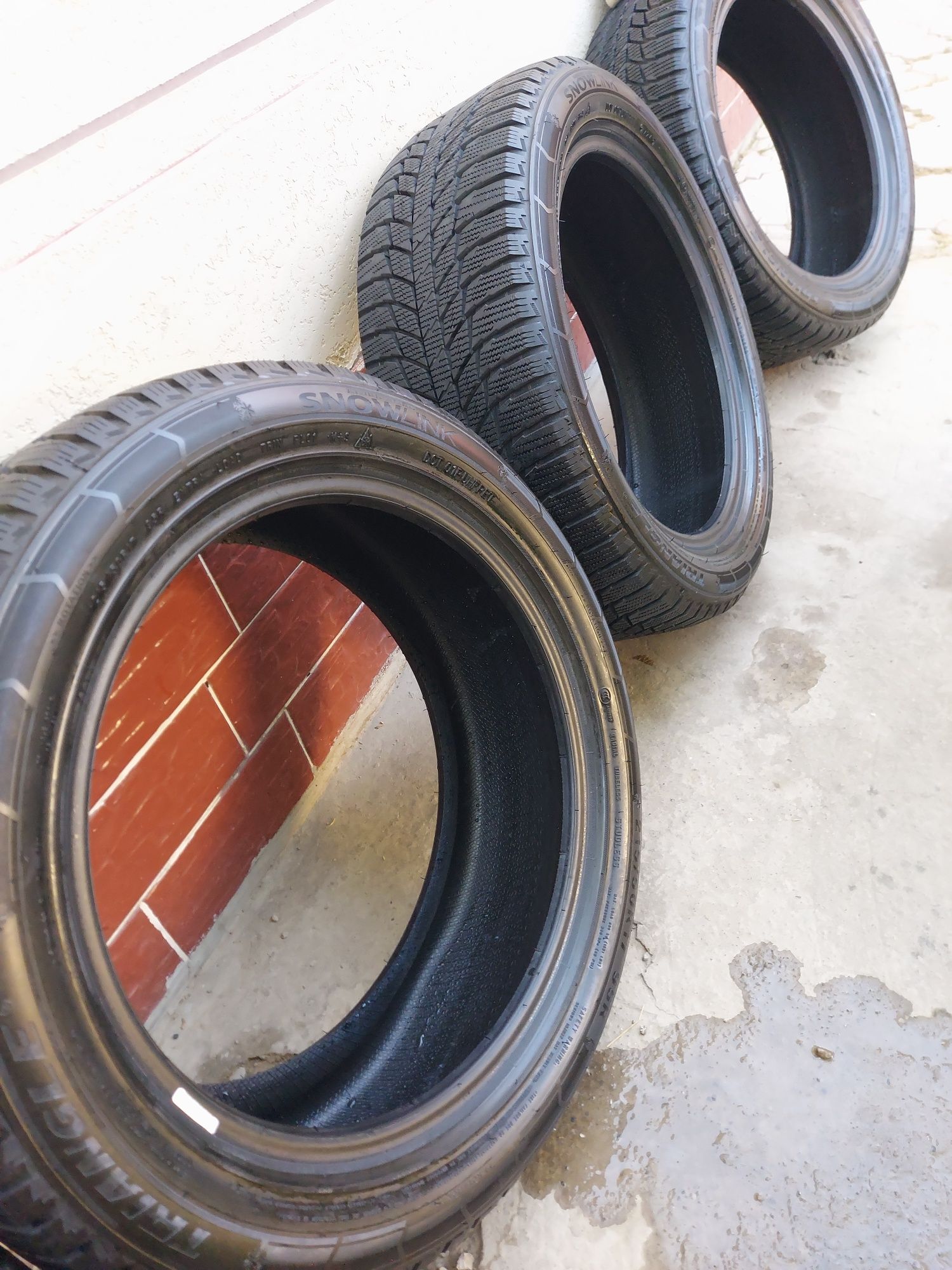 Продается зимняя резина Triangle 215/50R17


---

Продаю зимнюю шину T